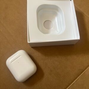 Apple White Earbud Headphones